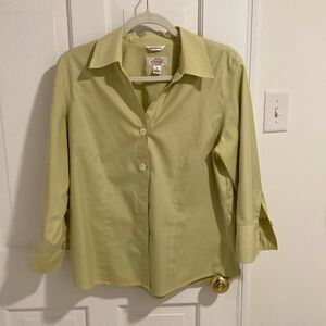 Chartreuse 3/4 sleeve fitted blouse